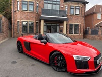 AUDI R8